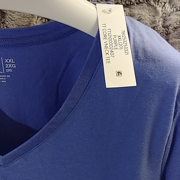 Shirt - Picture 3 of 4